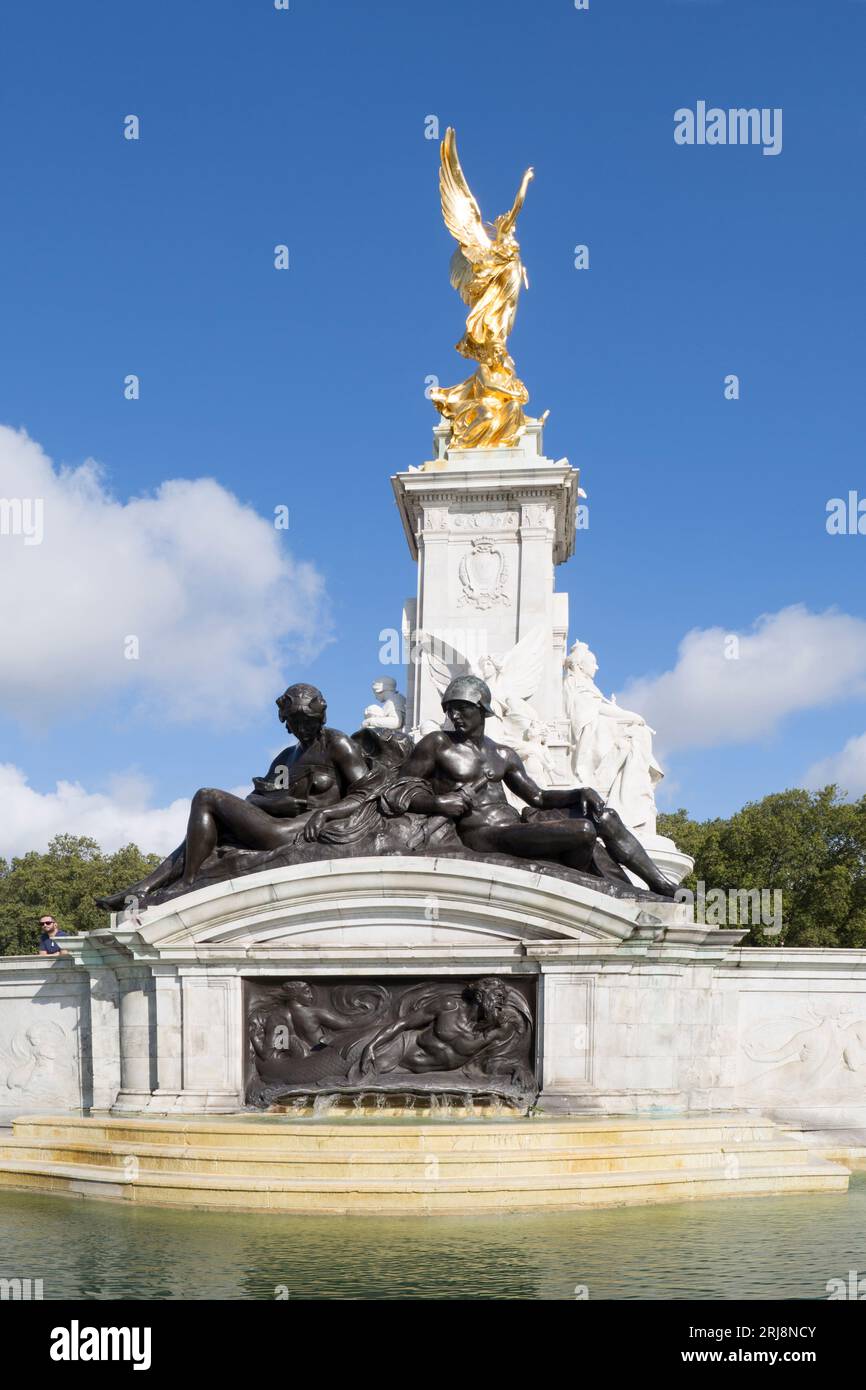 Springbrunnen Queen Victoria Monument Buckingham Palace London Stockfoto