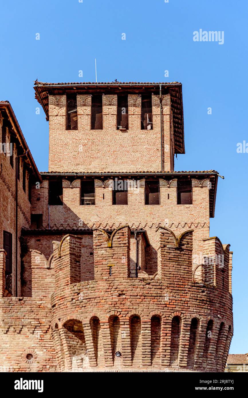 Das mittelalterliche Schloss „Rocca Sanvitale“, im Stadtzentrum von Fontanellato, erbaut im 12. Jahrhundert, Provinz Parma, Region Emilia Romagna, Italien Stockfoto