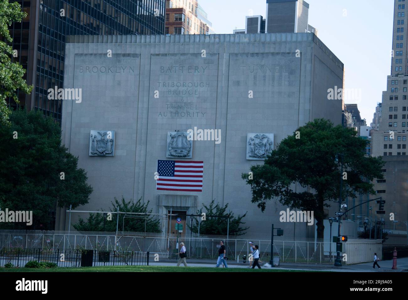 Triborough Bridge and Tunnel Authority Building (auch in einer Szene aus dem Film „Men in Black“ verwendet) Stockfoto