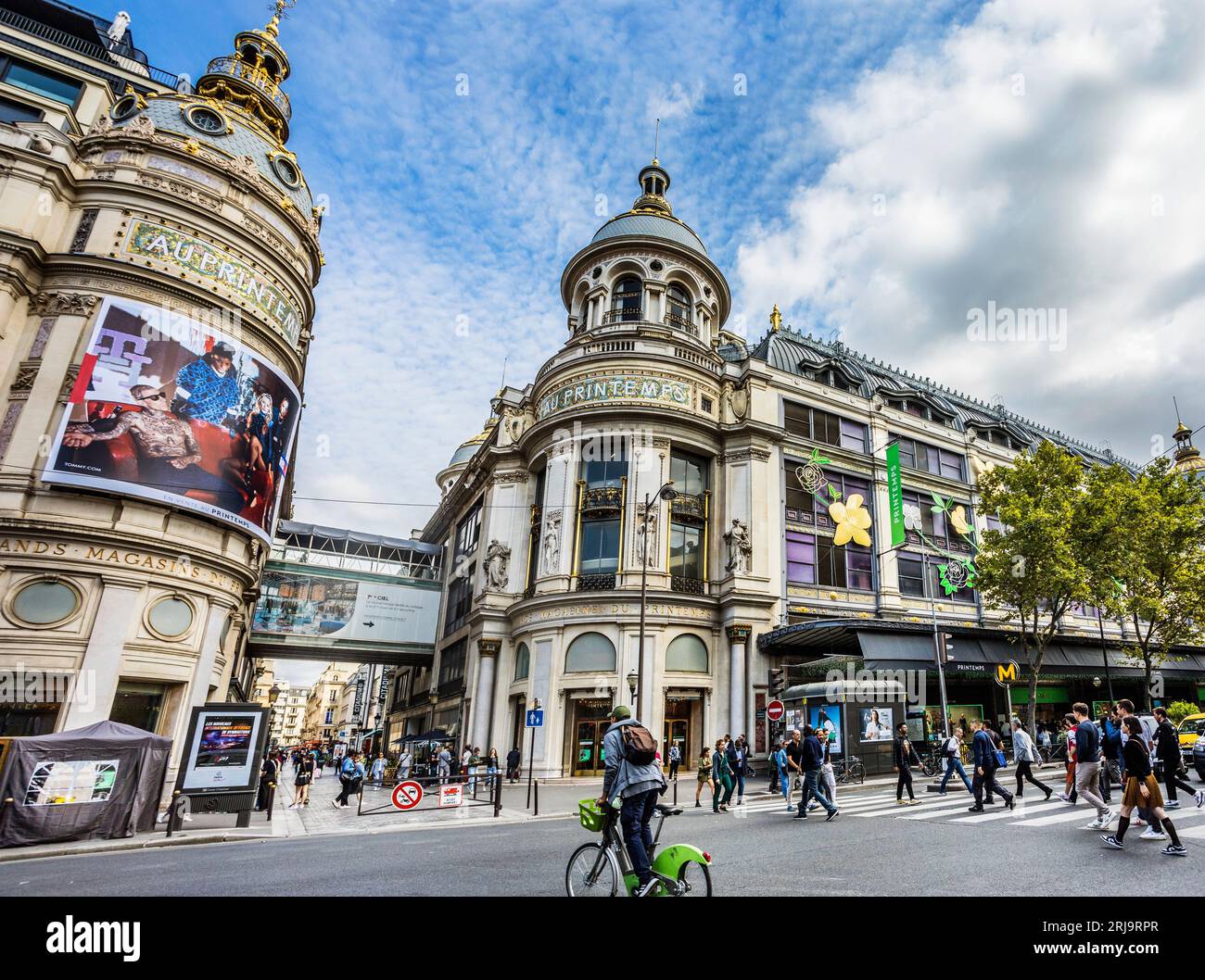 Printemps Store auf dem Boulevard Haussmann (Au printemps bedeutet „im Frühling“) Stockfoto