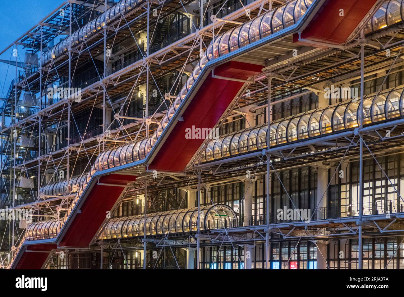 Das Centre national d Art et de Culture Georges-Pompidou ist ein staatliches Kunst- und Kulturzentrum im 4. Arrondissement von Paris. Stockfoto