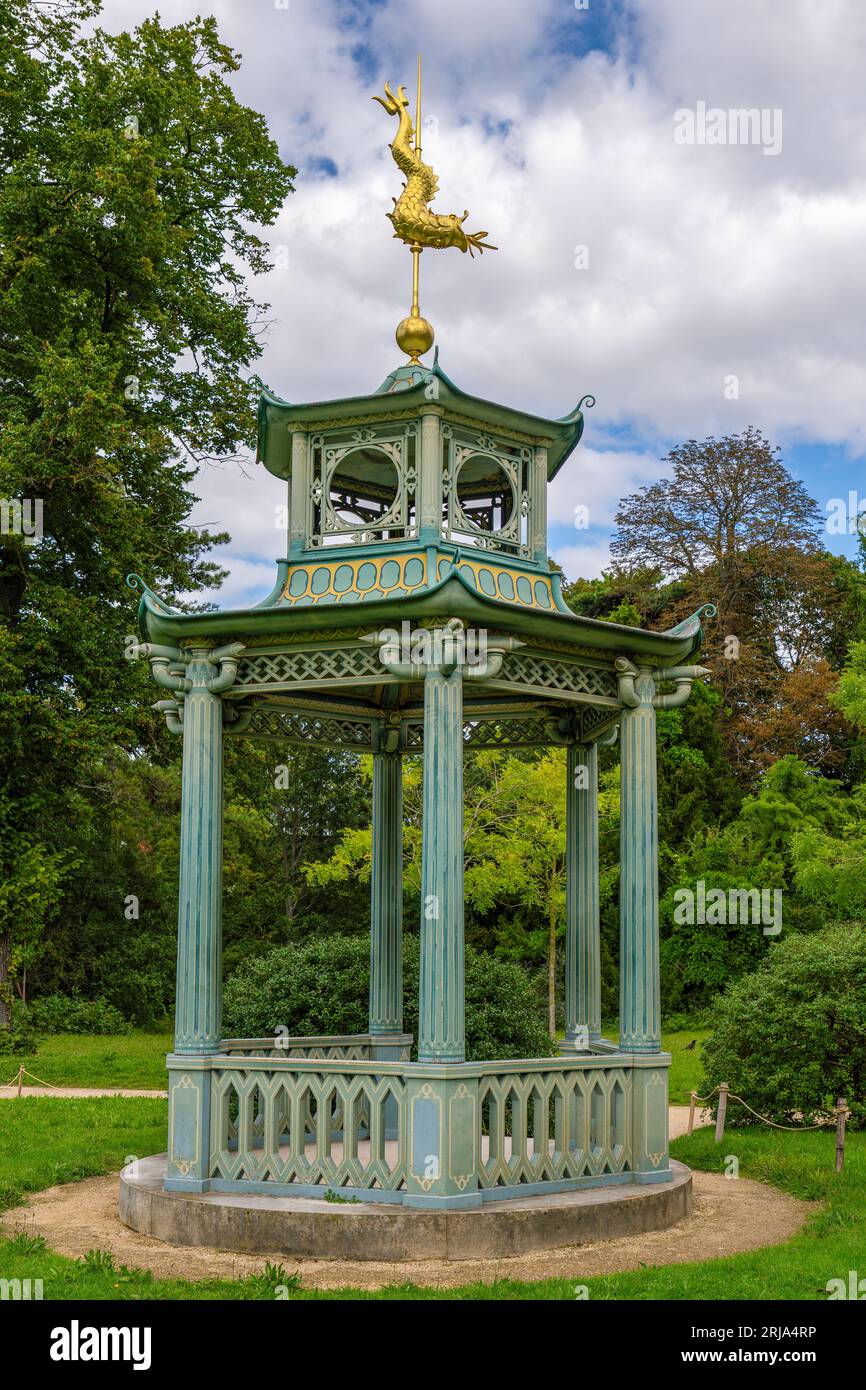 Chinesischer Kiosk im Bagatelle-Park - Paris, Frankreich Stockfoto