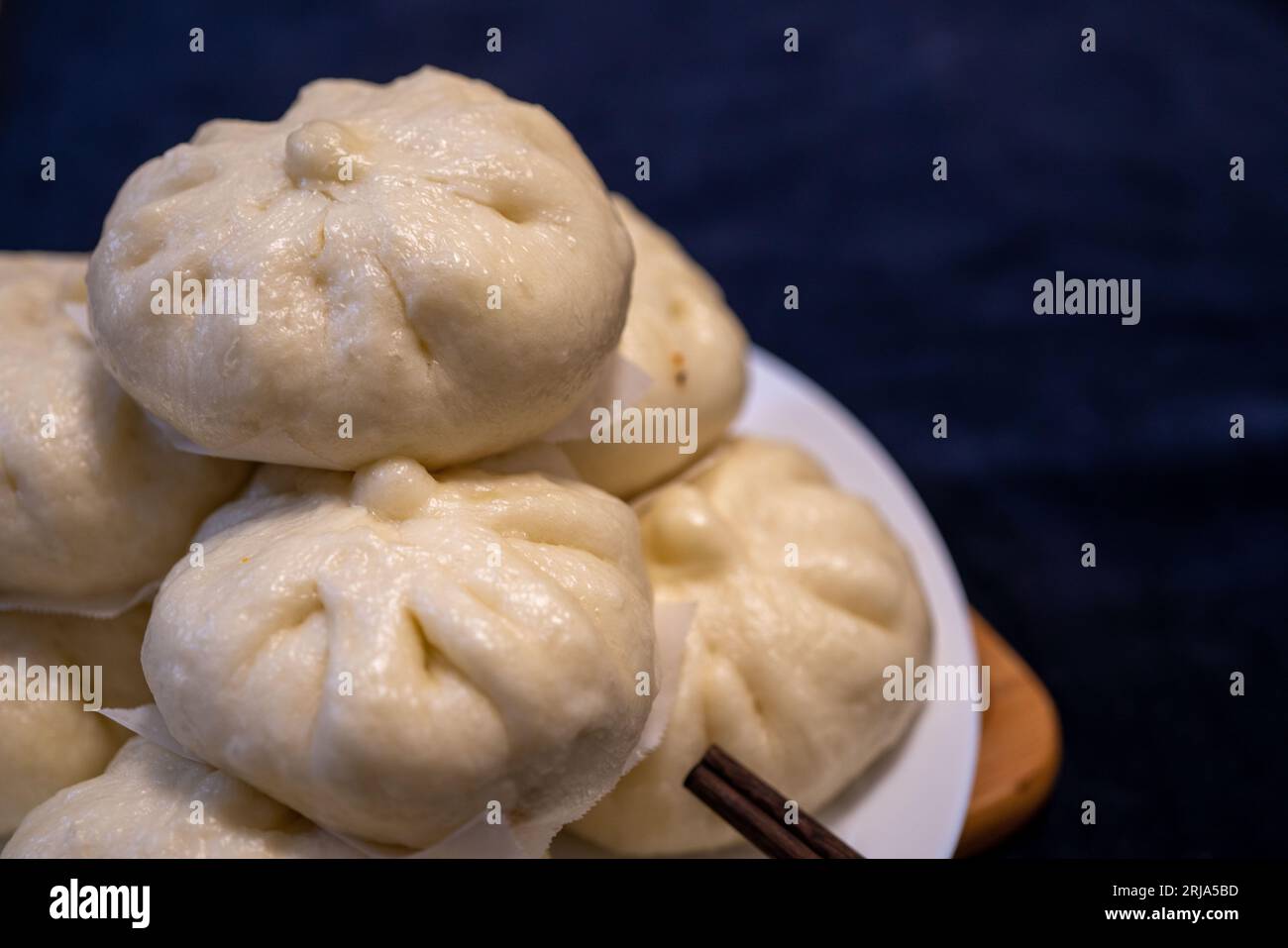 Das chinesische gedämpfte gefüllte Brötchen. Stockfoto