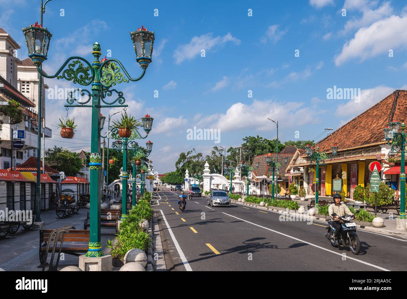 17. Juli 2023: Der Zero-Kilometer-Punkt von Yogyakarta, ein Kreuzungsgebiet in Gondomanan, Yogyakarta, das aufgrund seiner Lage häufig von Touristen besucht wird Stockfoto
