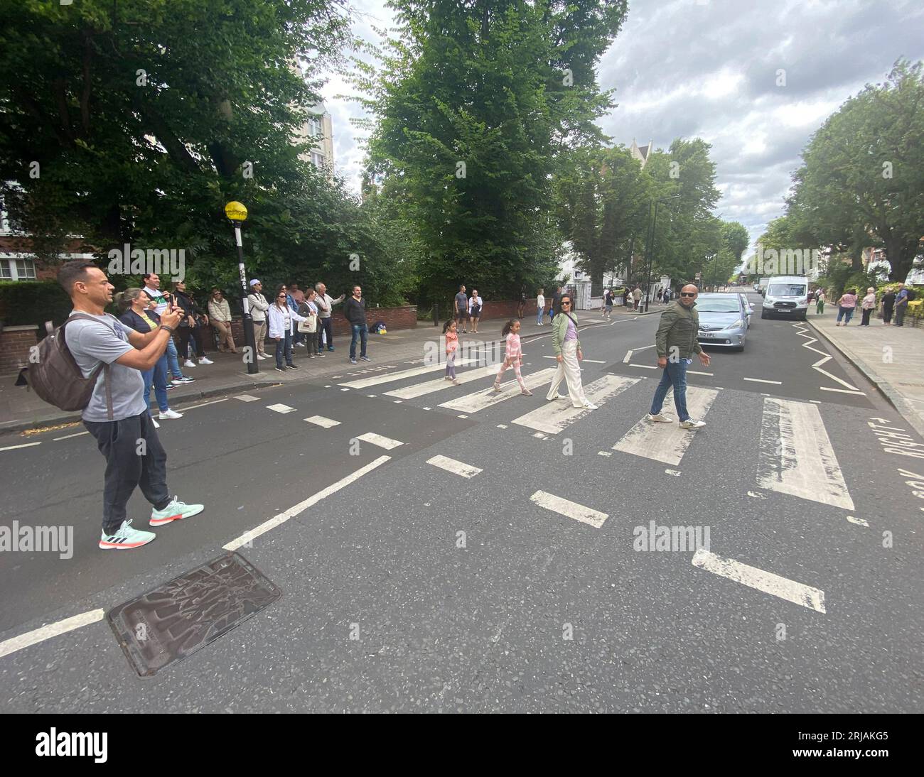 ST JOHN S WOOD DER BERÜHMTE ABBEY ROAD CROSSWALK Stockfoto