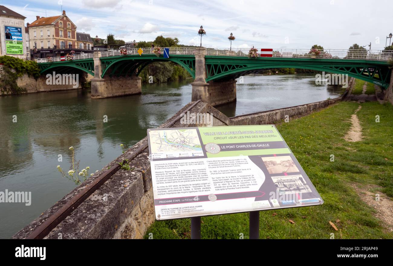 Le Pont Charles-de-Gaulle über der Marne bei La Ferte-Sous-Jouarre, seine-et-Marne, Ile-de-France, Frankreich, EU Stockfoto