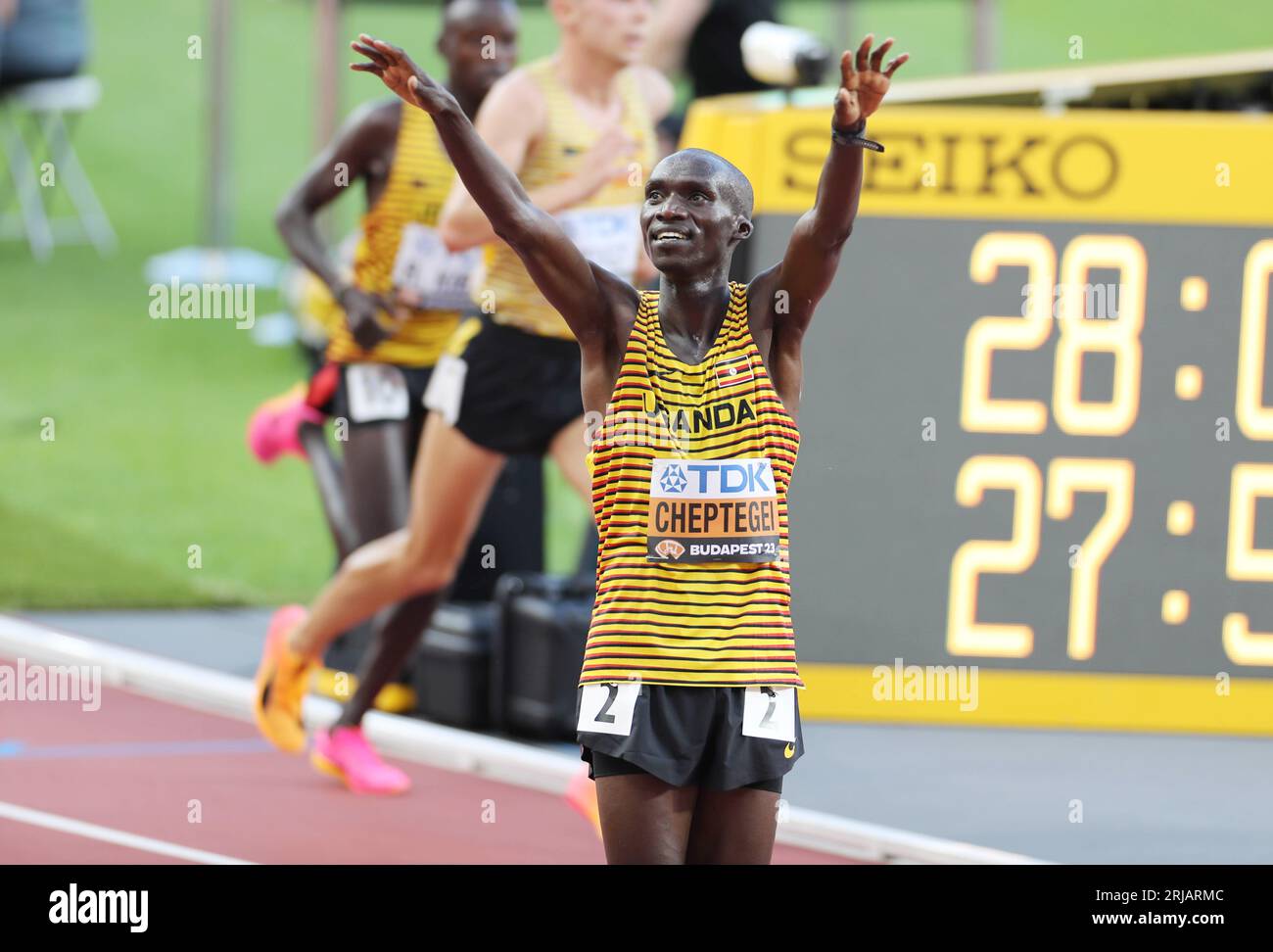 Budapest, Hongrie. August 2023. Joshua Kiprui Cheptegei von der UGA Goldmedaille, Männer 10.000 M während der Leichtathletik-Weltmeisterschaften 2023 am 20. August 2023 in Nemzeti Atletikai Kozpont in Budapest, Ungarn - Foto Laurent Lairys/DPPI Credit: DPPI Media/Alamy Live News Stockfoto