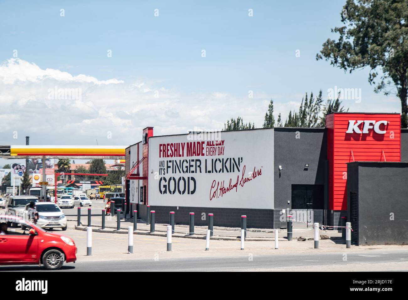 Nakuru, Kenia. August 2023. Eine Filiale einer amerikanischen Fast Food-Hühnerrestaurant-Kette, Kentucky Fried Chicken (KFC) in Nakuru Town. (Foto: James Wakibia/SOPA Images/SIPA USA) Credit: SIPA USA/Alamy Live News Stockfoto