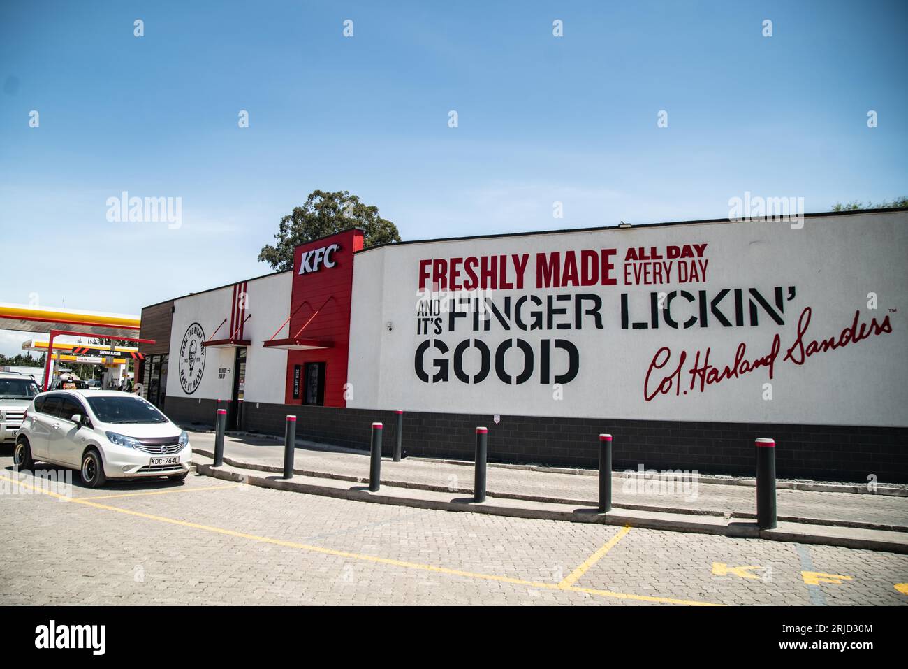 Nakuru, Kenia. August 2023. Eine Filiale einer amerikanischen Fast Food-Hühnerrestaurant-Kette, Kentucky Fried Chicken (KFC) in Nakuru Town. (Credit Image: © James Wakibia/SOPA Images via ZUMA Press Wire) NUR REDAKTIONELLE VERWENDUNG! Nicht für kommerzielle ZWECKE! Stockfoto