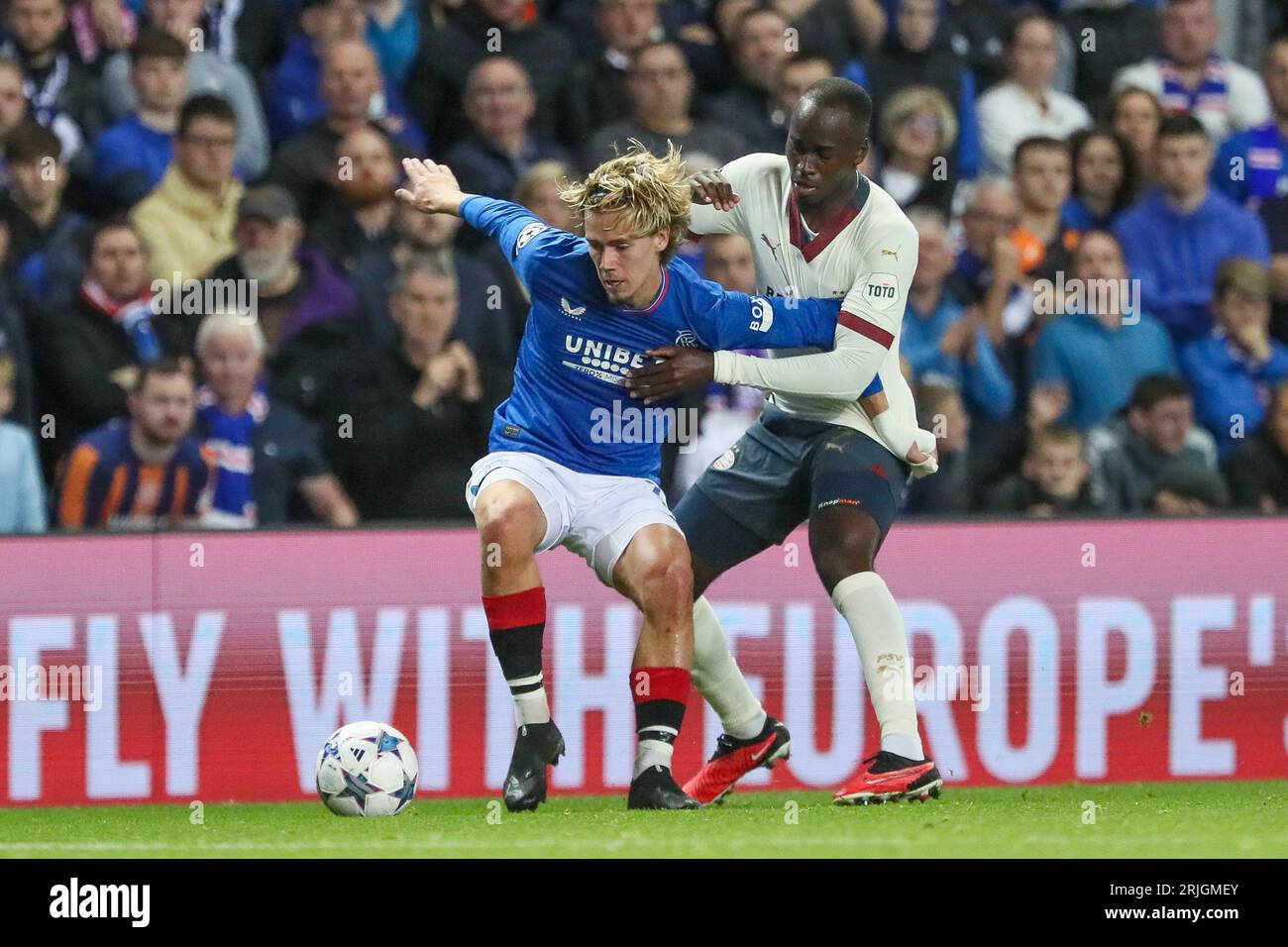 Glasgow, Großbritannien. August 2023. In der ersten Runde des UEFA Champions League Play-offs gegen PSV Eindhoven im Ibrox Stadium in Glasgow, Großbritannien. Dies war das 1. Leg mit dem 2. Spiel, das am 30. August 2023 im Stadion von Eindhoven ausgetragen wurde, als der Gesamtsieger dann in die Gruppenphase aufsteigen wird. Quelle: Findlay/Alamy Live News Stockfoto