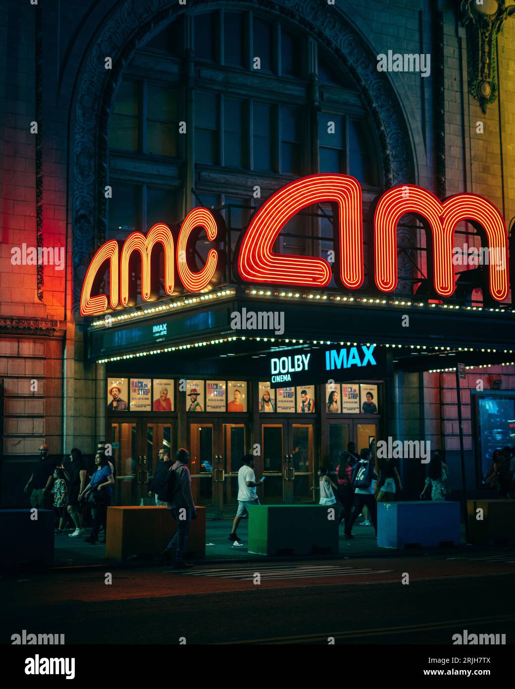 AMC Empire 25-Schild bei Nacht, Manhattan, New York Stockfoto