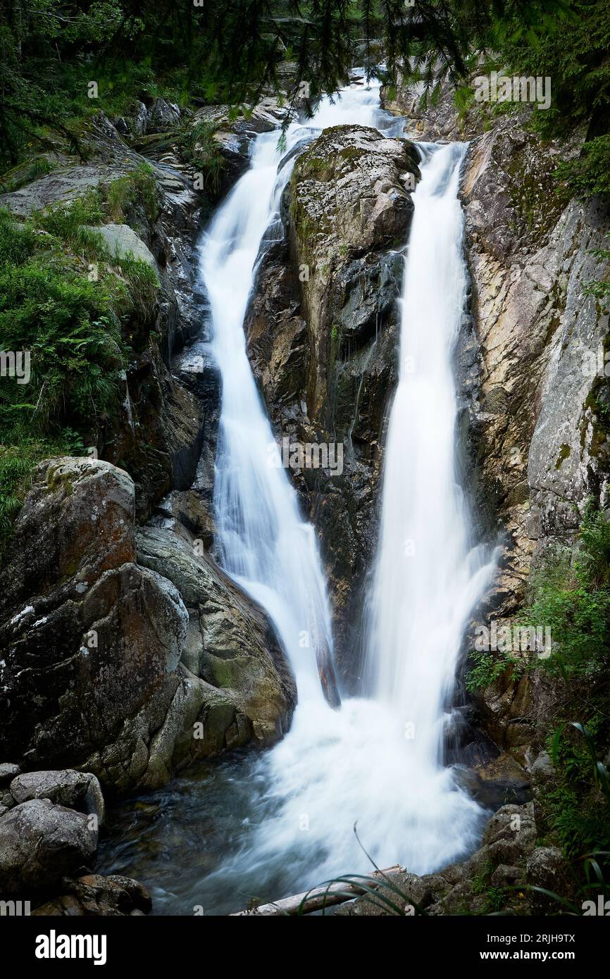 Lolaia Wasserfall, im Retezat-Nationalpark, Rumänien Stockfoto
