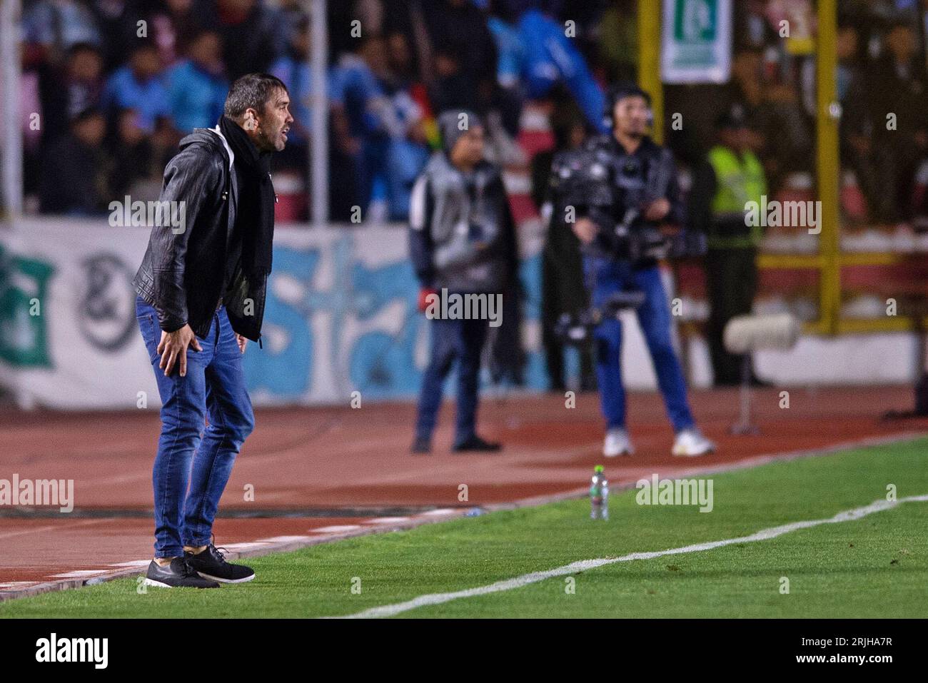 La Paz, Bolivien. August 2023. Estadio Hernando Siles Tecnico Eduardo Coudet von Internacional, während des Spiels zwischen Bolivar und Internacional, für das Viertelfinale der Copa Libertadores 2023, im Estadio Hernando Siles, diesen Dienstag, 22. 30761 (Max Peixoto/SPP) Credit: SPP Sport Press Photo. Alamy Live News Stockfoto