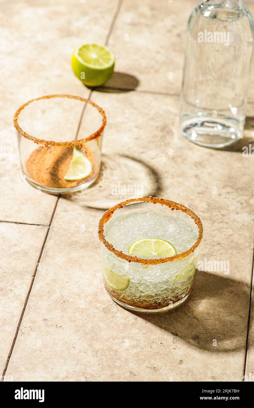 Rum ingwer bier cocktail -Fotos und -Bildmaterial in hoher Auflösung ...