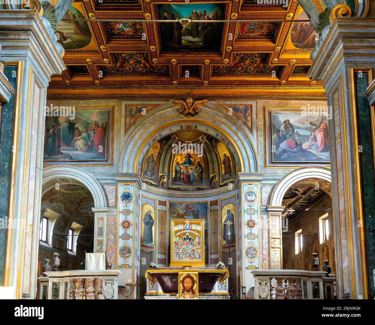 Altar der Kirche San Bartolomeo all'Isola, Rom, Italien Stockfoto