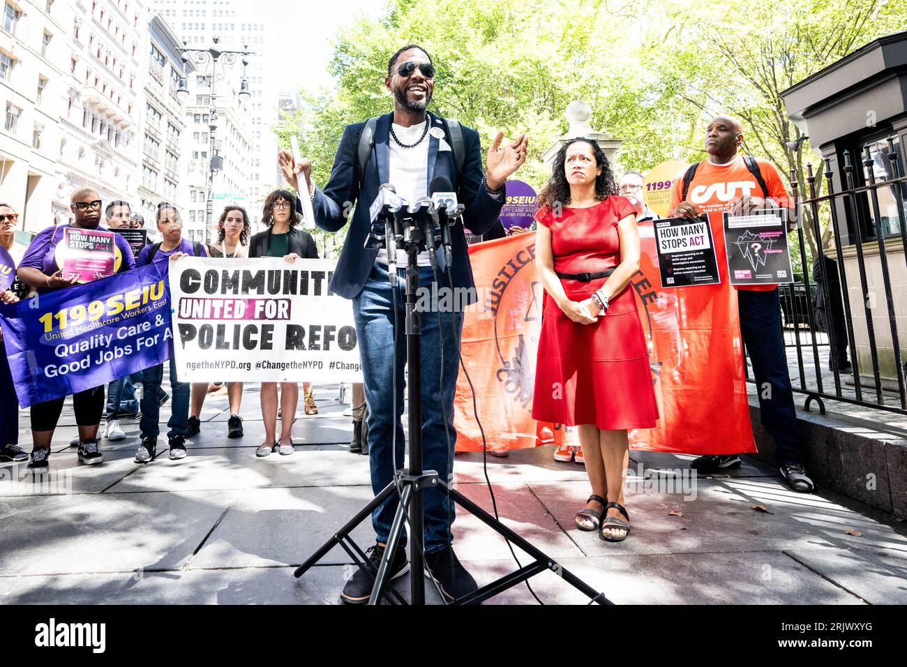 New York, Usa. August 2023. New York City Public Advocate Jumaane Williams spricht für mehr Transparenz durch das New York City Police Department (NYPD) durch den „How Many Stops Act“, der derzeit vom New York City Council in New York City geprüft wird. Quelle: SOPA Images Limited/Alamy Live News Stockfoto