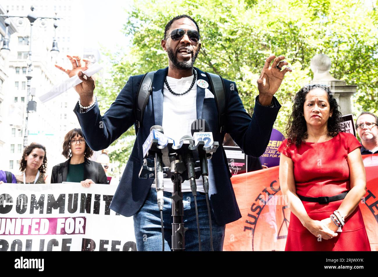 New York, Usa. August 2023. New York City Public Advocate Jumaane Williams spricht für mehr Transparenz durch das New York City Police Department (NYPD) durch den „How Many Stops Act“, der derzeit vom New York City Council in New York City geprüft wird. Quelle: SOPA Images Limited/Alamy Live News Stockfoto