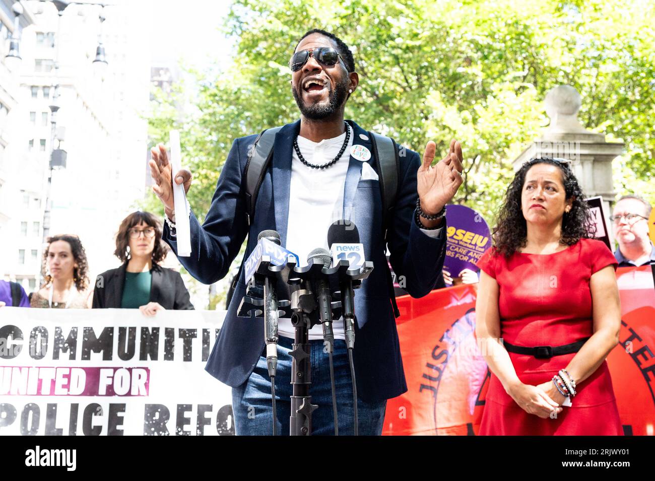 New York, Usa. August 2023. New York City Public Advocate Jumaane Williams spricht für mehr Transparenz durch das New York City Police Department (NYPD) durch den „How Many Stops Act“, der derzeit vom New York City Council in New York City geprüft wird. Quelle: SOPA Images Limited/Alamy Live News Stockfoto