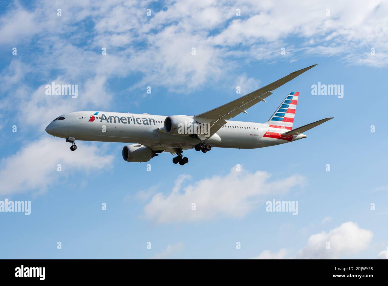 American Airlines Boeing 787-9 Dreamliner Jet Airliner Flugzeug N833AA im Finale landen am London Heathrow Airport, UK. Stockfoto