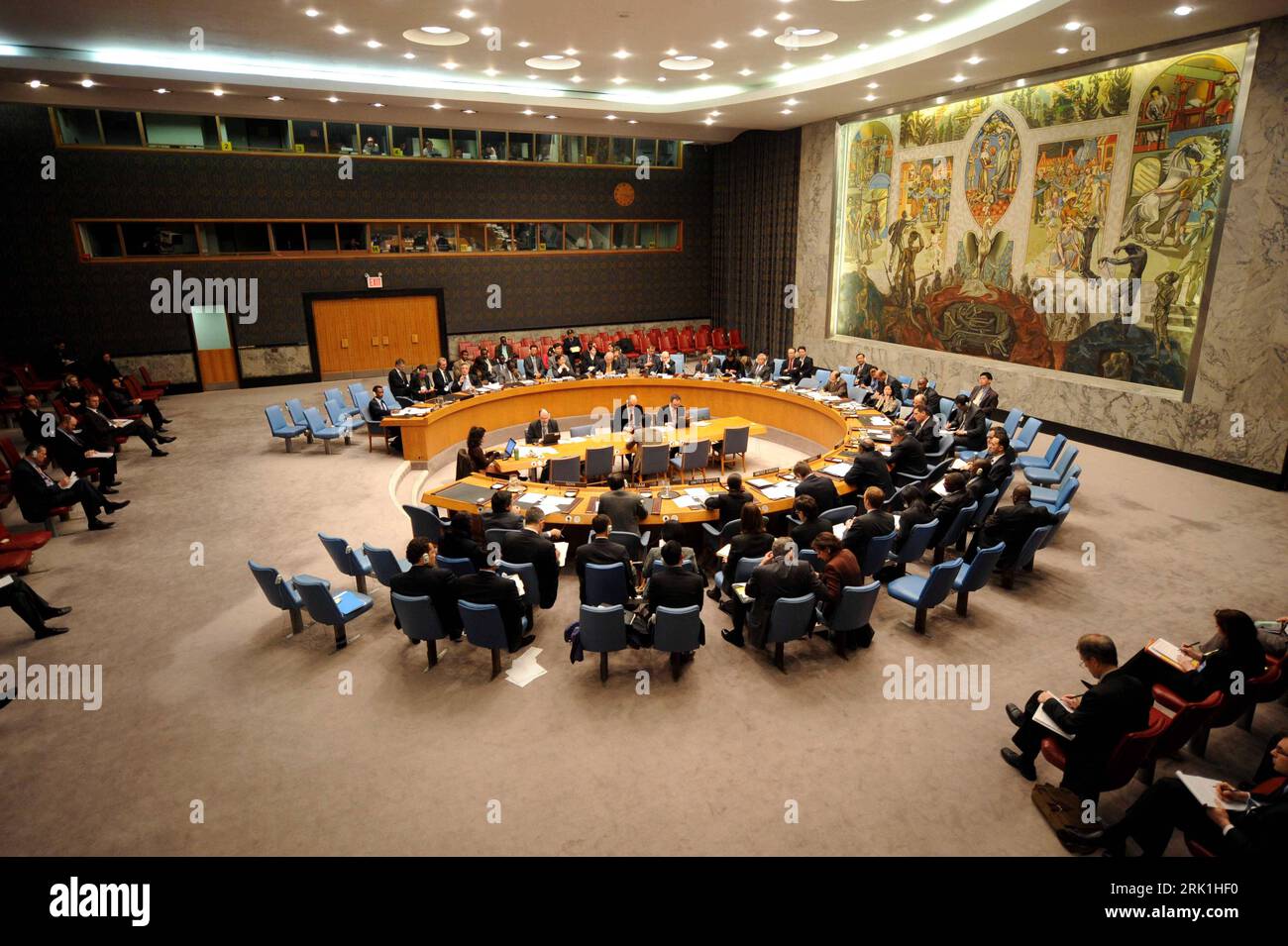 Bildnummer: 52939890  Datum: 20.03.2009  Copyright: imago/Xinhua Öffentliche Sitzung des UN-Sicherheitsrats zum Thema Darfur in New York PUBLICATIONxNOTxINxCHN, Gebäude, innen, Innenansicht , Personen; 2009, New York, USA, United, Nations, Organization, UNO, Politik, Sicherheitsrat; , quer, Kbdig, Totale,  ,  , Nordamerika    Bildnummer 52939890 Date 20 03 2009 Copyright Imago XINHUA public Meeting the UN Security Council to Theme Darfur in New York PUBLICATIONxNOTxINxCHN Building indoors Interior view People 2009 New York USA United Nations Organization UN politics Security Council horizontal Stockfoto