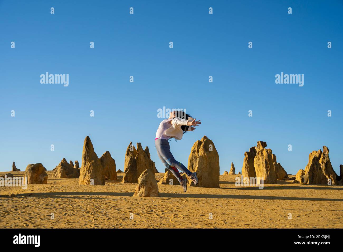 Die Pinnacles-Wüste im Westen Australiens ist ein wahres Paradies für Touristen. Stockfoto
