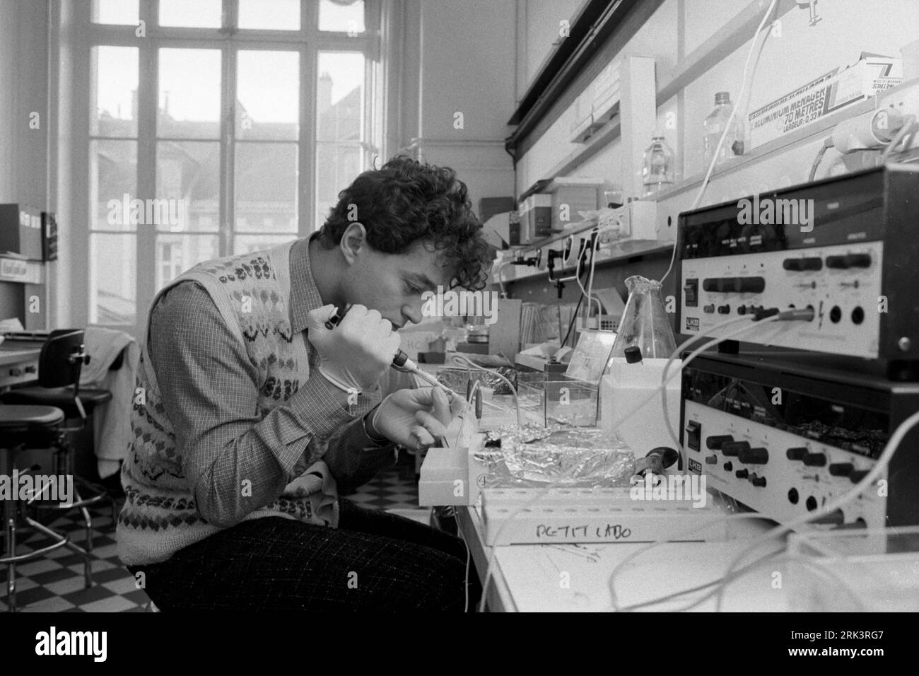 Professor David Klatzmann Pasteur Institute, Institut Pasteur, Paris, Frankreich 1985.1980s HOMER SYKES Stockfoto