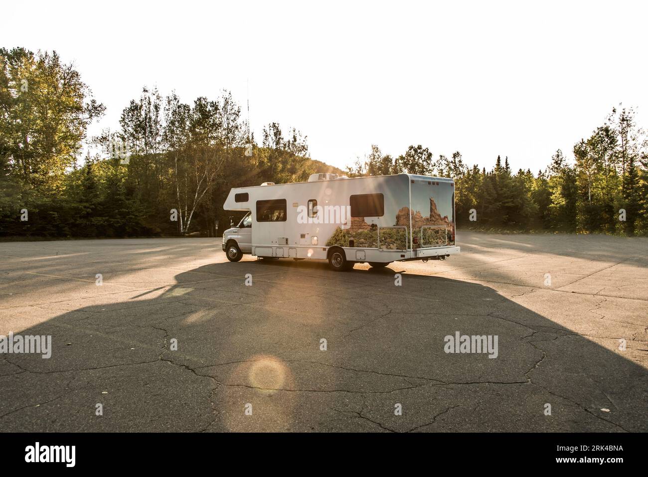 La Mauricie National Park Quebec, Kanada Campingplatz schöne natürliche Waldlandschaft Kanada geparkt Wohnmobil Wohnmobil Auto. Stockfoto