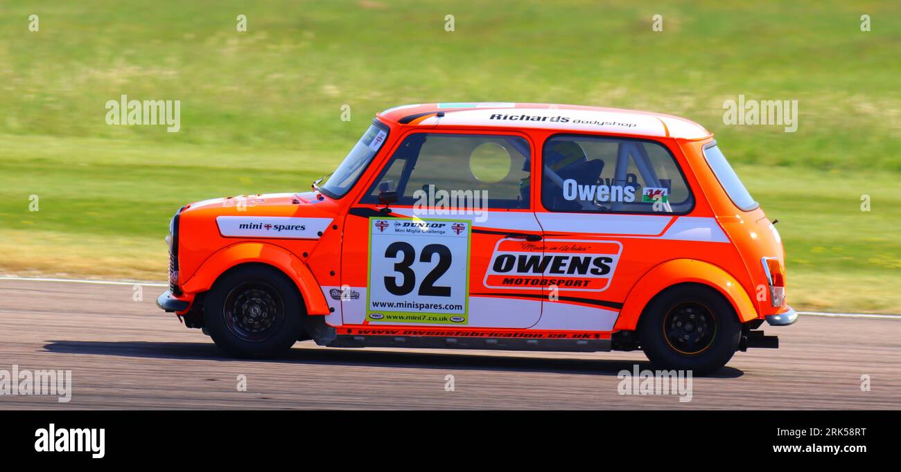 BTCC-TREFFEN BEI THRUXTON 2023 MINI'S Stockfoto