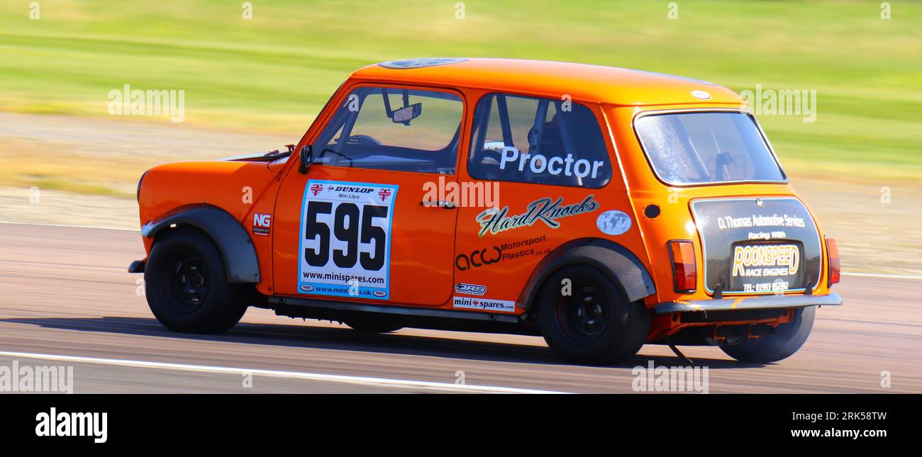 BTCC-TREFFEN BEI THRUXTON 2023 MINI'S Stockfoto