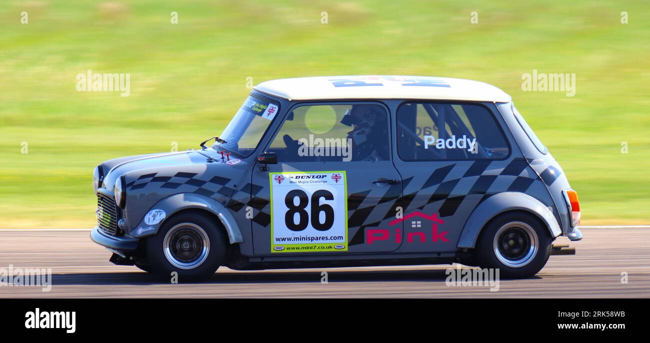 BTCC-TREFFEN BEI THRUXTON 2023 MINI'S Stockfoto
