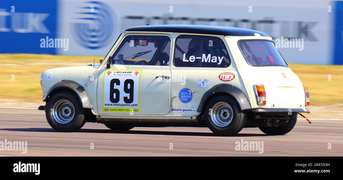 BTCC-TREFFEN BEI THRUXTON 2023 MINI'S Stockfoto