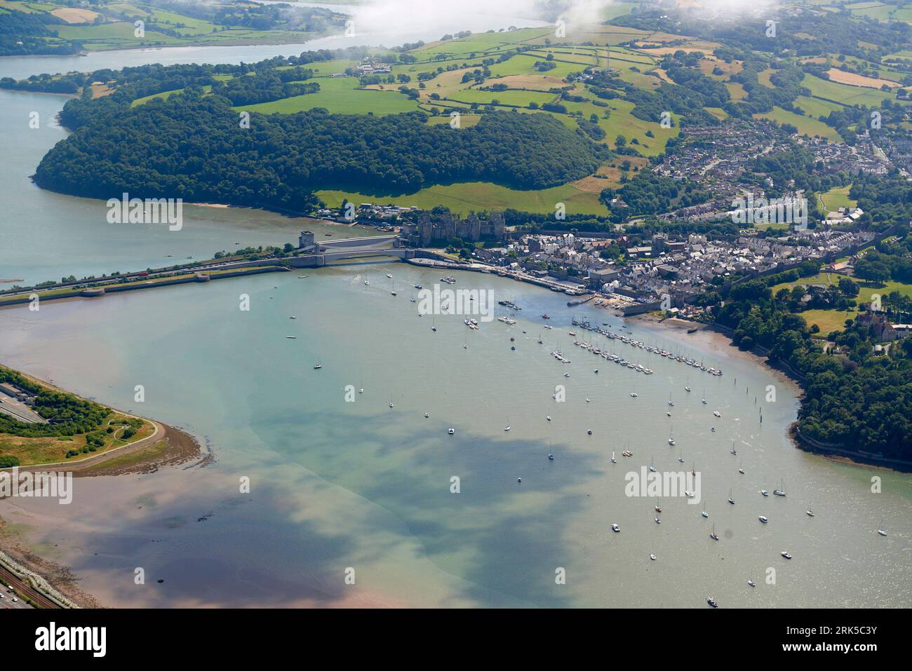 Ein Luftbild von Conway, North Wales Coast, Großbritannien Stockfoto