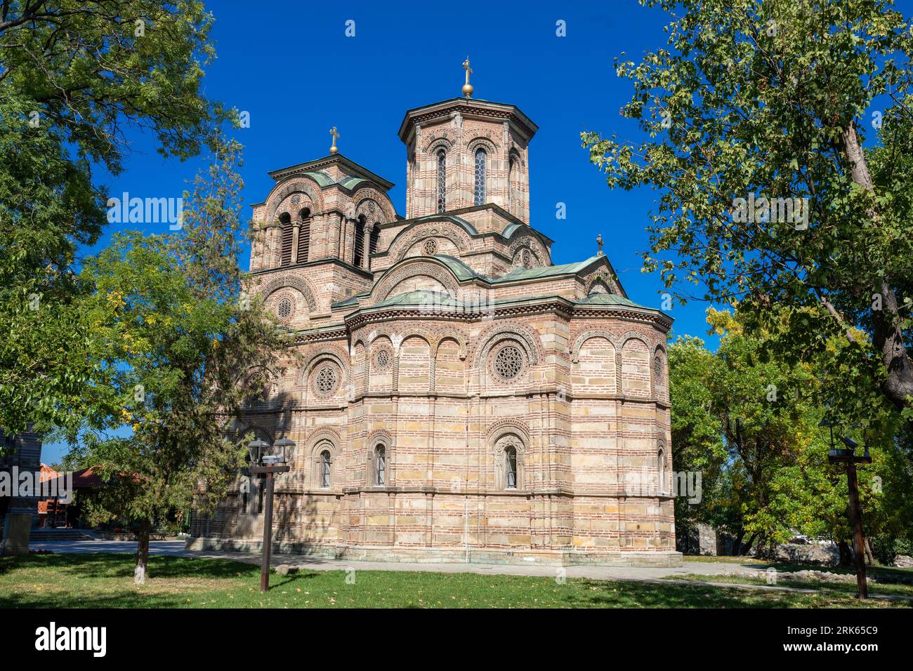 Kirche Lazarica, Krusevac, Serbien. Lazarica ist der populäre Name der Kirche, die dem Heiligen Stephan dem ersten Märtyrer geweiht ist und von Prinz L erbaut wurde Stockfoto