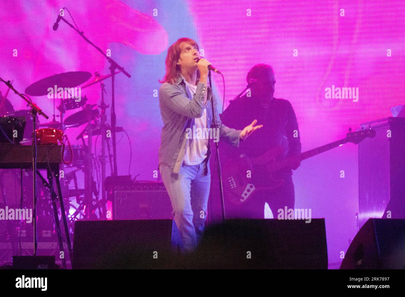 Paolo Nutini tritt auf der Obelisk Stage beim Latitude Festival 2023 auf Stockfoto