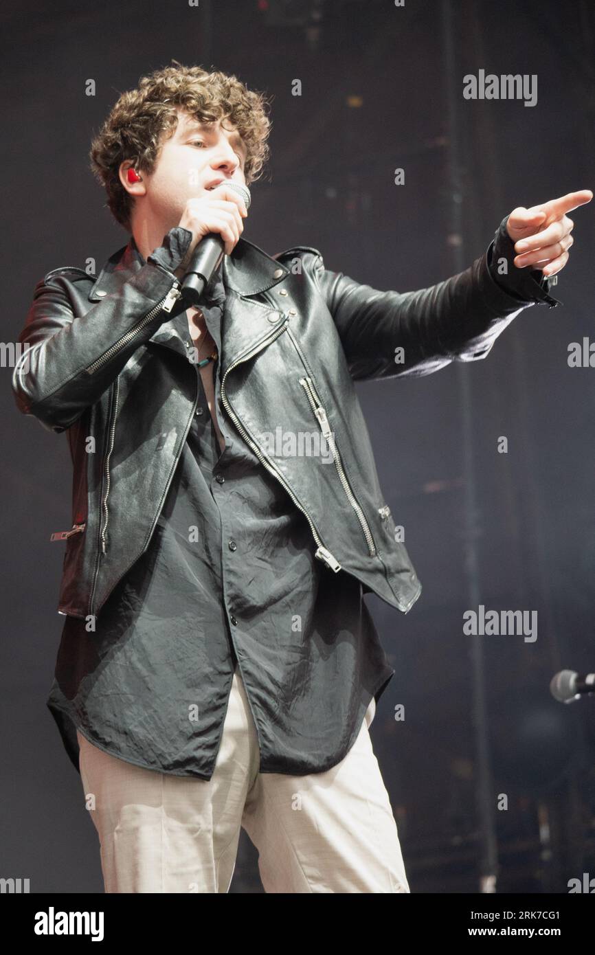 Luke Pritchard of the Kooks trat beim Latitude Festival 2023 auf. Stockfoto