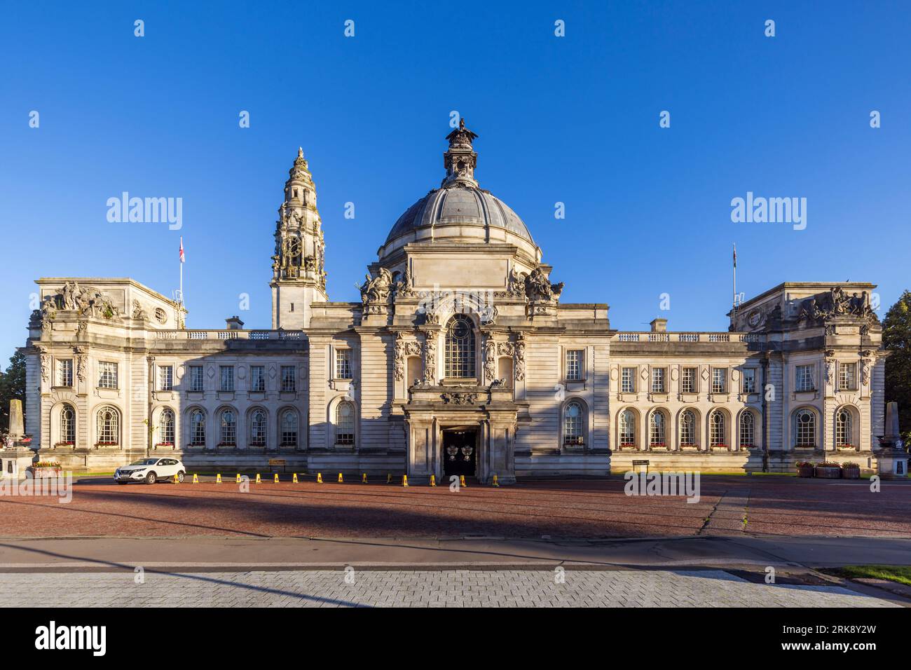 Cardiff City Hall, ein denkmalgeschütztes Gebäude im Cathays Park, Cardiff, Wales Stockfoto