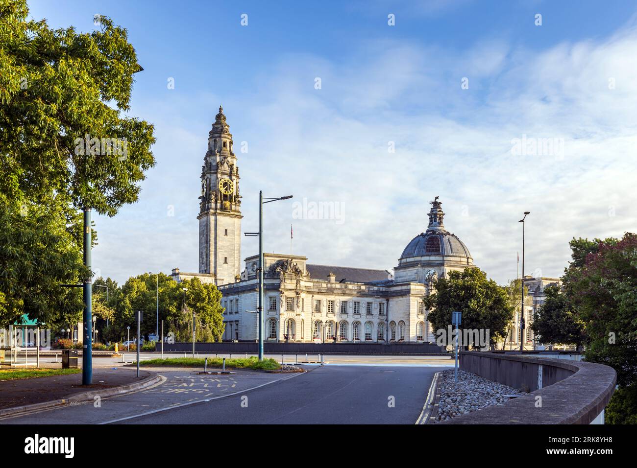 Cardiff City Hall, ein denkmalgeschütztes Gebäude im Cathays Park, Cardiff, Wales Stockfoto