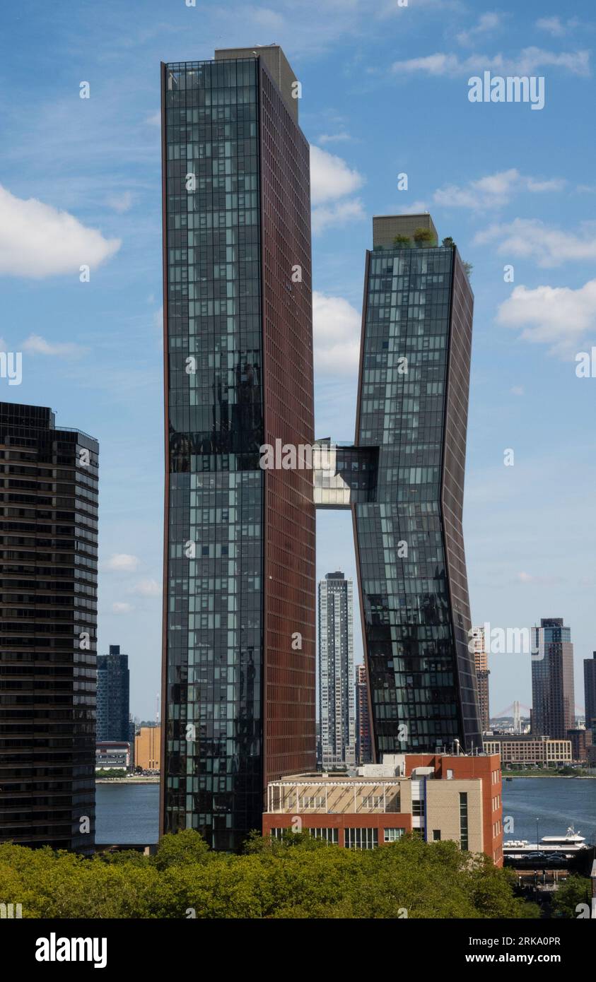 Das American Copper Building ist eine interessante Architektur auf der East Side von Midtown Manhattan, New York City, 2023, USA Stockfoto