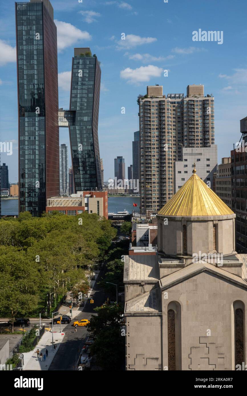 Das American Copper Building ist eine interessante Architektur auf der East Side von Midtown Manhattan, New York City, 2023, USA Stockfoto