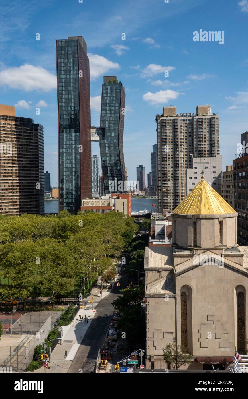 Das American Copper Building ist eine interessante Architektur auf der East Side von Midtown Manhattan, New York City, 2023, USA Stockfoto