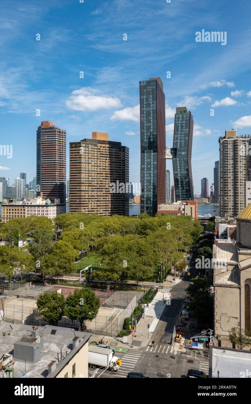 Das American Copper Building ist eine interessante Architektur auf der East Side von Midtown Manhattan, New York City, 2023, USA Stockfoto
