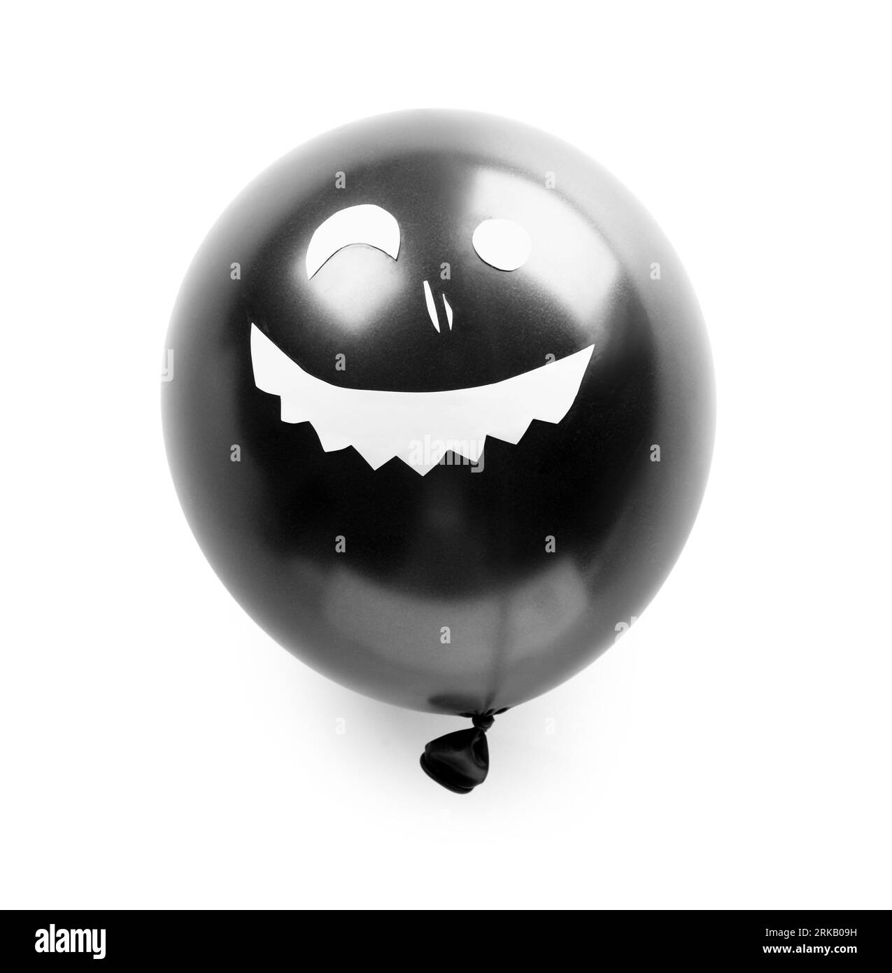 Lustiger Halloween-Ballon auf weißem Hintergrund Stockfoto