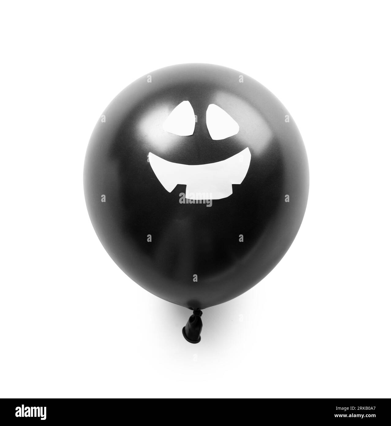 Lustiger Halloween-Ballon auf weißem Hintergrund Stockfoto