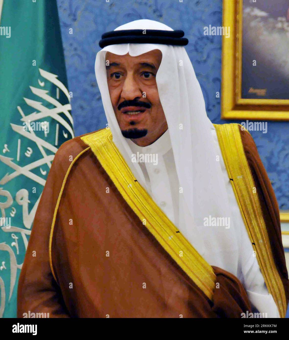 (111105) -- RIAD, 5. November 2011 (Xinhua) -- Dies ist ein Dateifoto, das am 26. Oktober 2011 von Saudi-Arabiens Prinz Salman bin Abdul Aziz Al Saud in Riad, Saudi-Arabien, aufgenommen wurde. (Xinhua/Wang Bo) SAUDI-ARABIEN-NEUER VERTEIDIGUNGSMINISTER PUBLICATIONxNOTxINxCHN 111105 Riyadh 5. November 2011 XINHUA Dies IST eine Datei Foto aufgenommen AM 26 2011. Oktober von Saudi-Arabien S Prinz Salman am Abdul Aziz Al Saud in Riyadh Saudi-Arabien XINHUA Wang Bo Saudi-Arabien neue Verteidigungsminister PNOBLATxCHIONxN Stockfoto