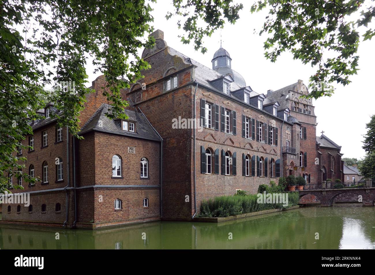 Schloss Bergerhausen, Wasserburg aus dem 13. Jahrhundert, Deutschland, Nordrhein-Westfalen, Blatzheim, Kerpen Stockfoto