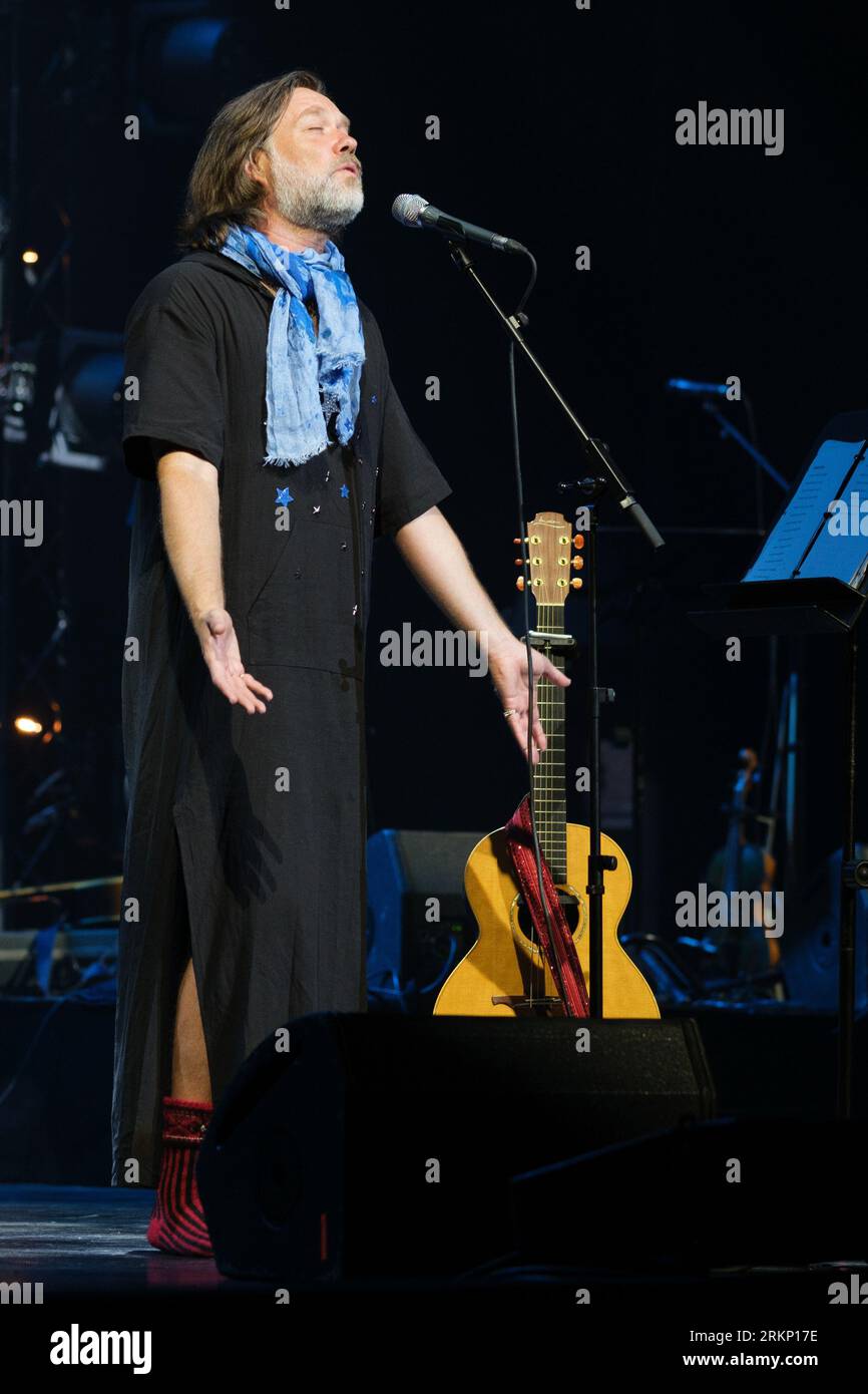 Der amerikanische Sänger Rufus Wainwright tritt während der Konzerte auf der Universal Music Festiva im Teatro Real in Madrid auf, am 25. Juli 2025 in Spanien mit: Rufus Wainwright Where: Madrid, Spanien When: 25 Jul 2023 Credit: Oscar Gonzalez/WENN Stockfoto