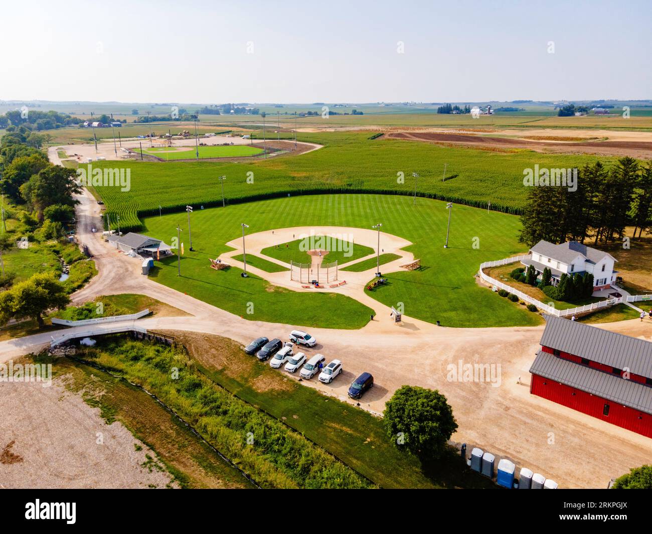 Luftaufnahme des Field of Dreams an einem Sommernachmittag in der Nähe von Dyersville, Iowa, USA. Stockfoto