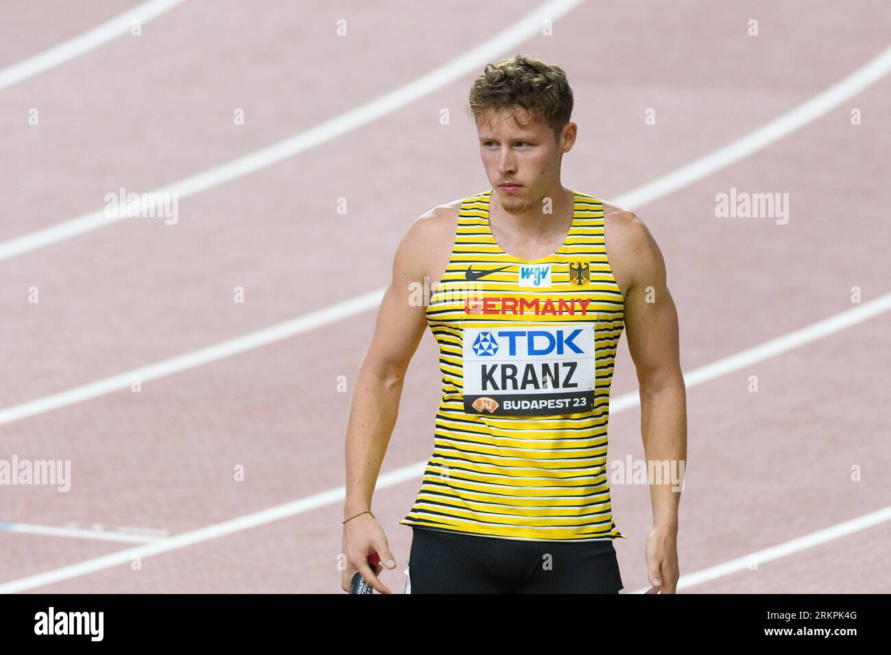 Kevin Kranz (Deutschland) vor dem 4x100-Meter-Halbfinale während der Leichtathletik-Weltmeisterschaften 2023 im Nationalen Leichtathletik-Zentrum in Budapest, Ungarn