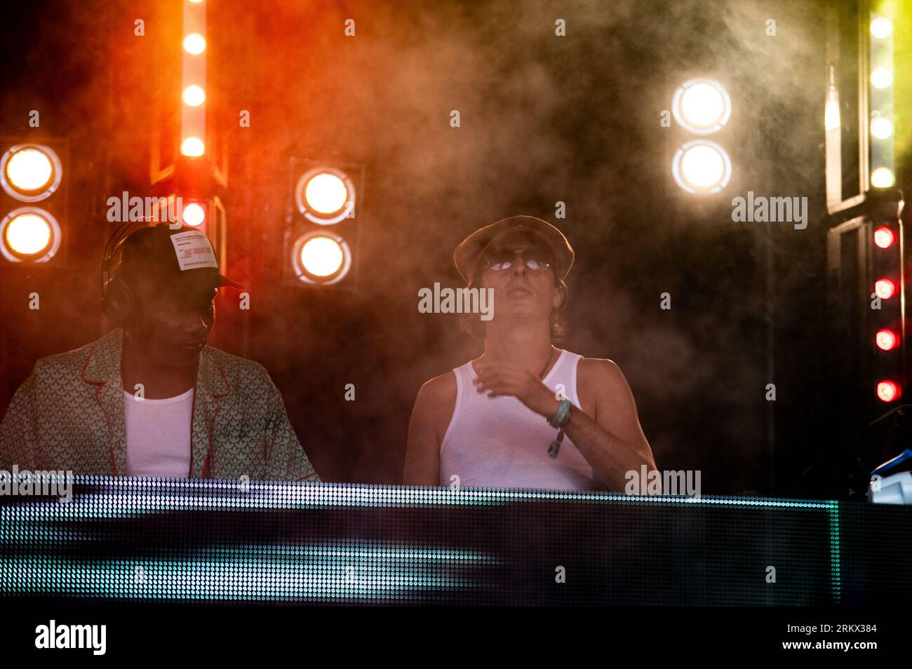 London, Vereinigtes Königreich. 25. August 2023. Gary Powell und Carl Barat von den Libertines, La Roux und Jamie Reynolds (Klaxons) unterhalten das Publikum auf dem All Points Festival in East London. Cristina Massei/Alamy Live News Stockfoto