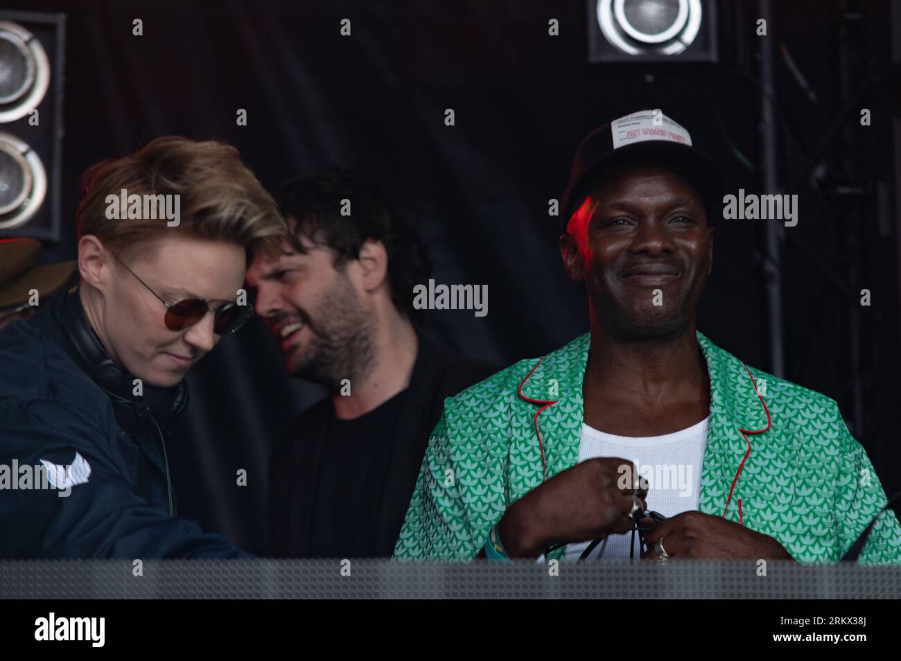 London, Vereinigtes Königreich. 25. August 2023. Gary Powell und Carl Barat von den Libertines, La Roux und Jamie Reynolds (Klaxons) unterhalten das Publikum auf dem All Points Festival in East London. Cristina Massei/Alamy Live News Stockfoto
